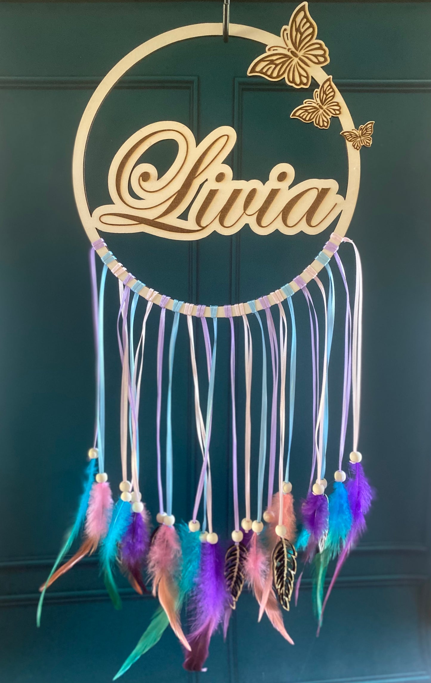 cercle attrape-rêves en bois avec plumes suspendues, personnalisé