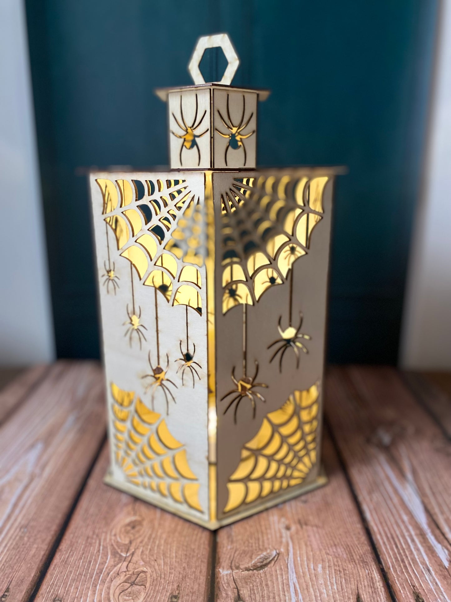 Lanterne en bois – Trick or Treat avec LED – Grav' & Vous🎃