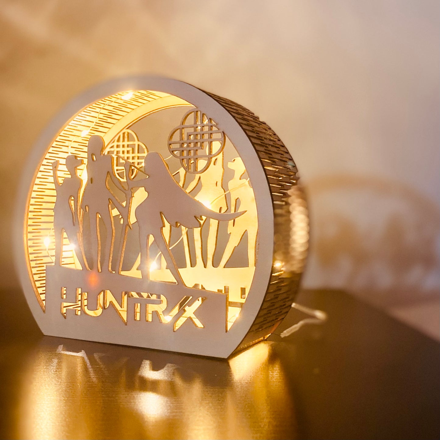 Lanterne Box K-POP | Bois découpé au laser & LED à pile | Grav' & Vous