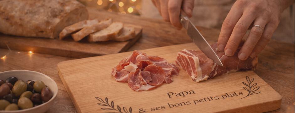 La planche à découper personnalisée : un cadeau simple qui accompagne les moments de vie