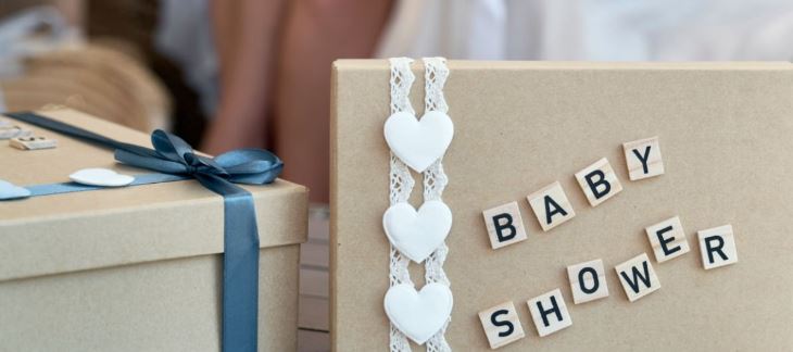 Quel cadeau offrir pour une naissance ? Idées originales et personnalisées