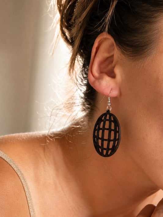 Gaia | Boucle d’oreille légère | Grav’ & Vous
