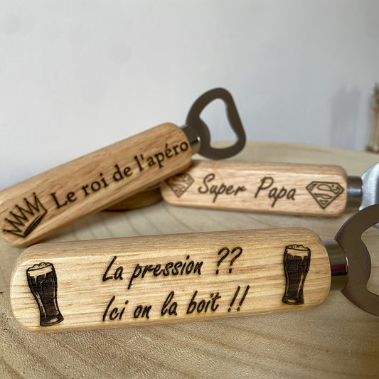 ensemble de trois décapsuleurs en bois personnalisés, gravés