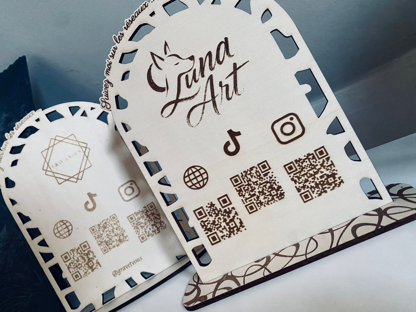 Panneau Réseaux Sociaux | En bois | Grav' & Vous