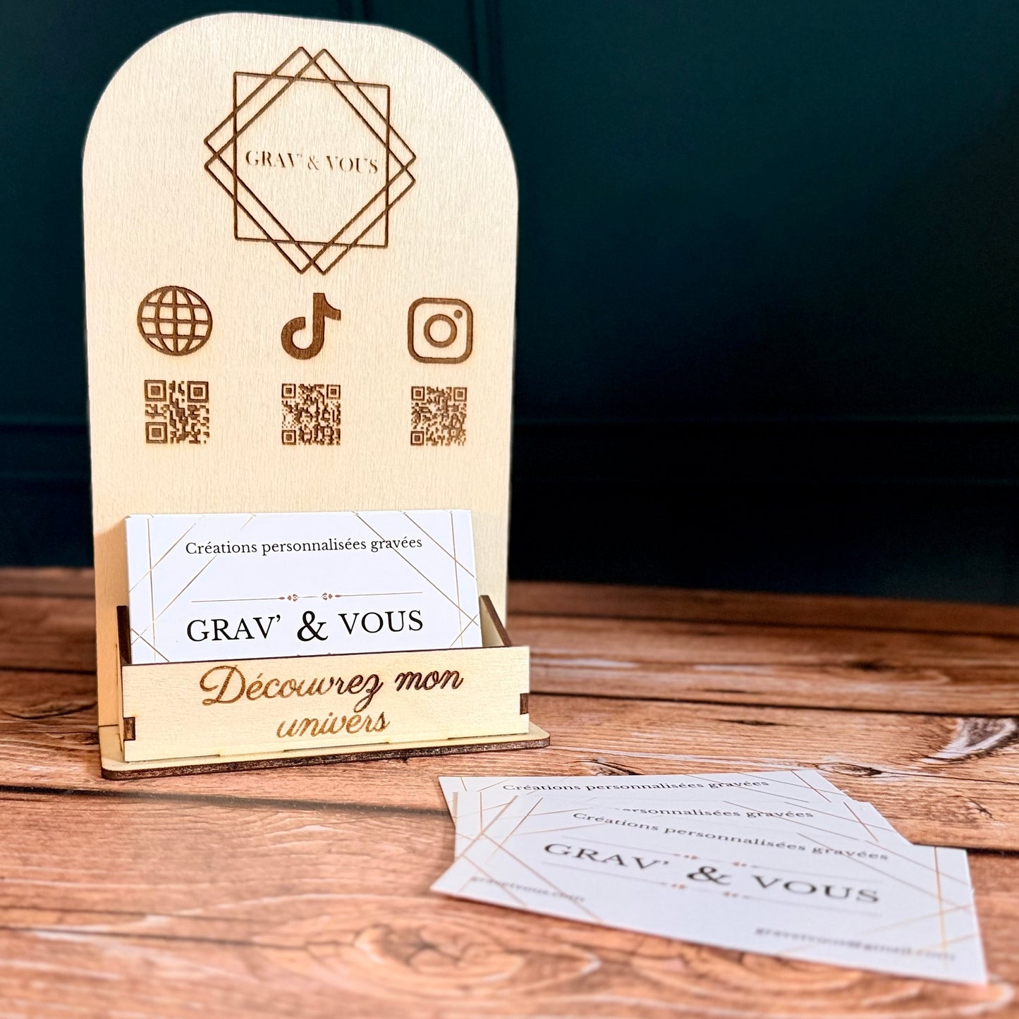 Support Carte Visite | En bois gravé | Grav' & Vous