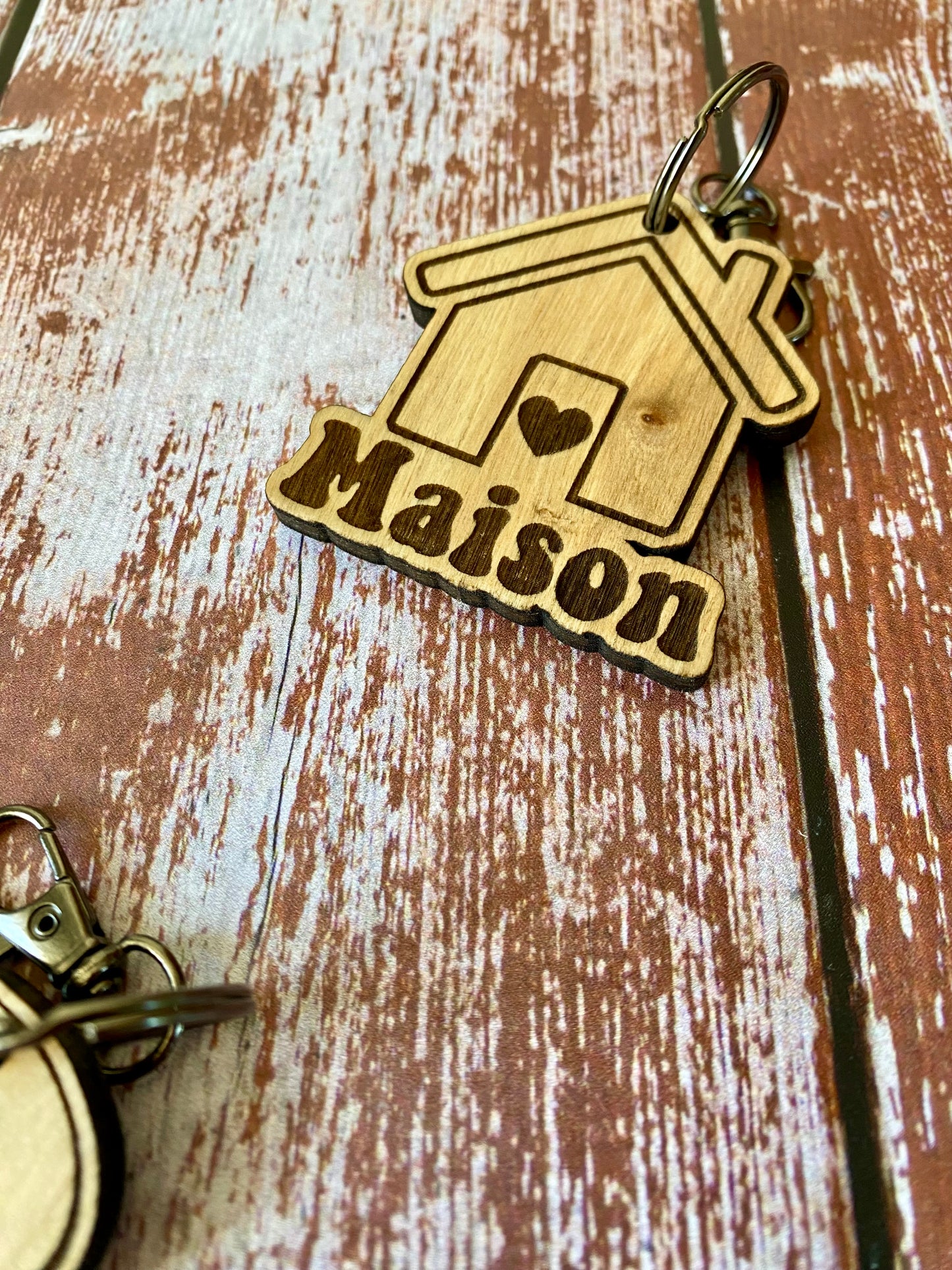 Porte-clés Maison Personnalisé | Cadeau Bois Gravé | Grav' & Vous