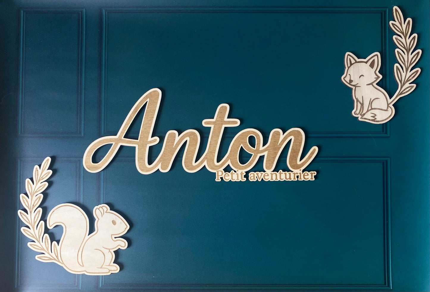 Prénom mural personnalisé en bois avec décorations | Décoration chambre bébé ou enfant | Grav' & Vous