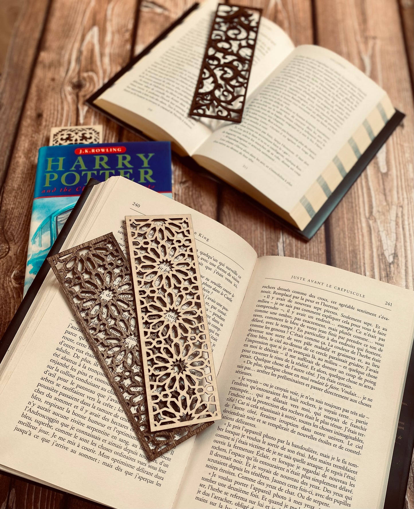 Marque-page ajouré en bois | Élégance naturelle et finesse artisanale | Grav' & Vous