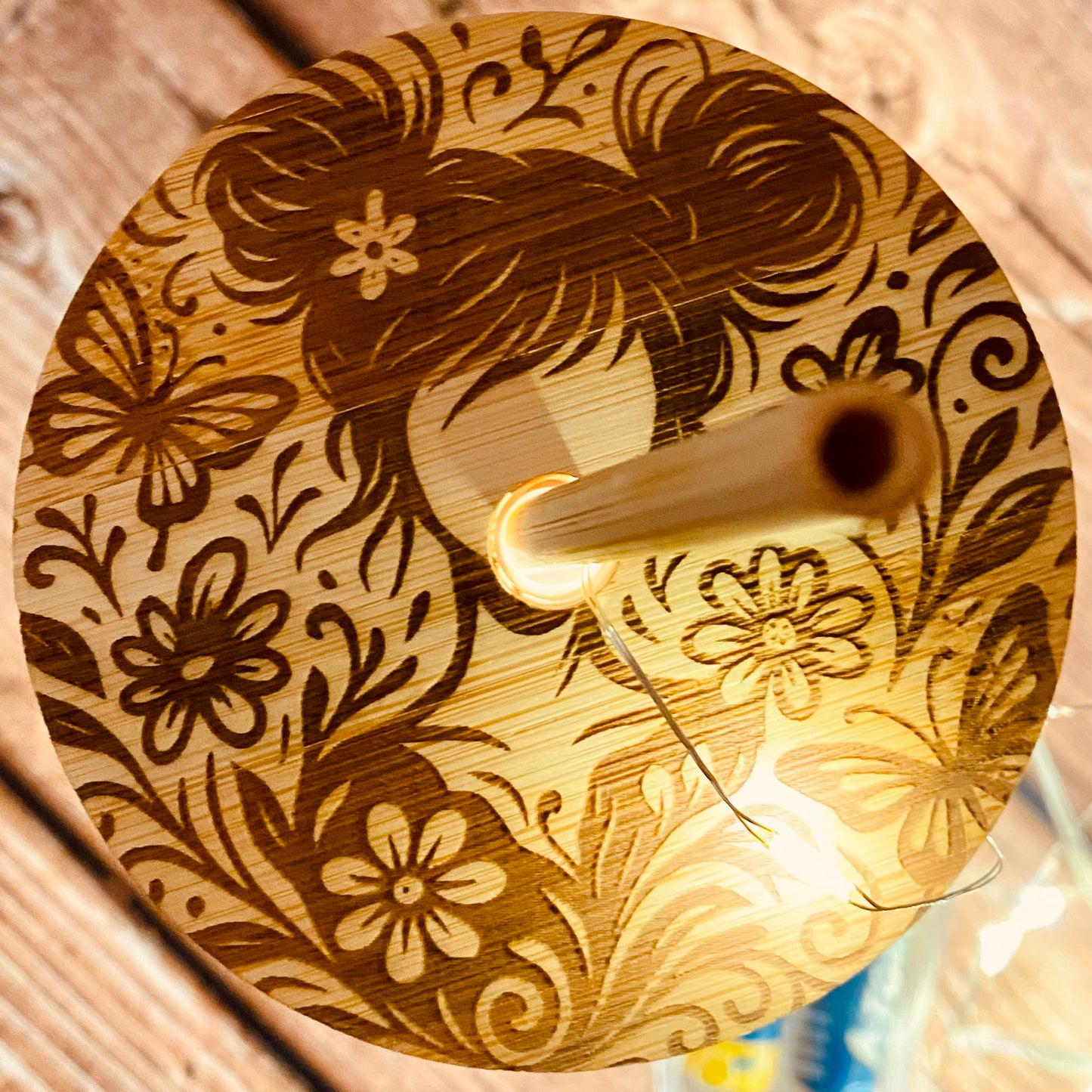 Verre à paille “Fée Papillon” | 400ml, couvercle & paille bambou | Grav' & Vous