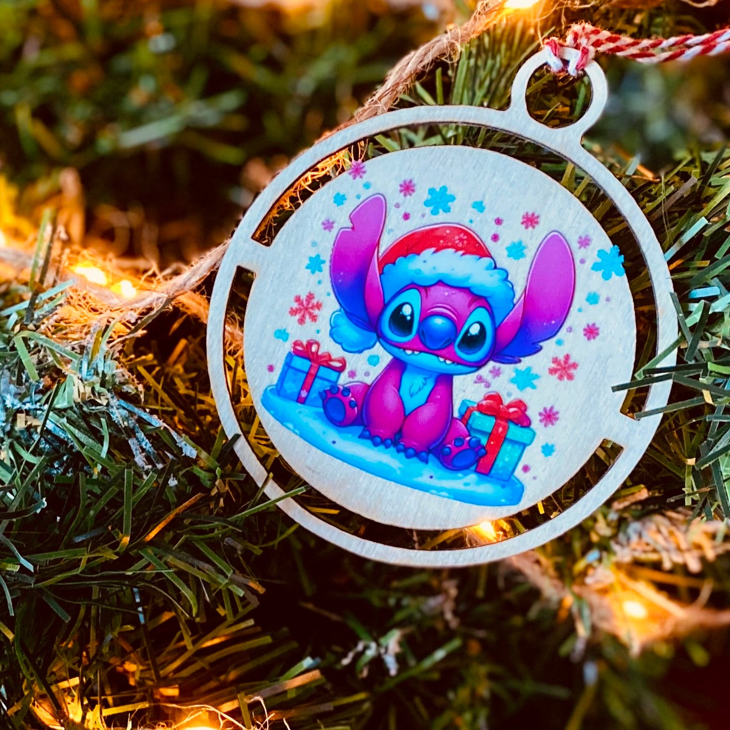 NOËL | Boule Noël Stitch | Grav' & Vous