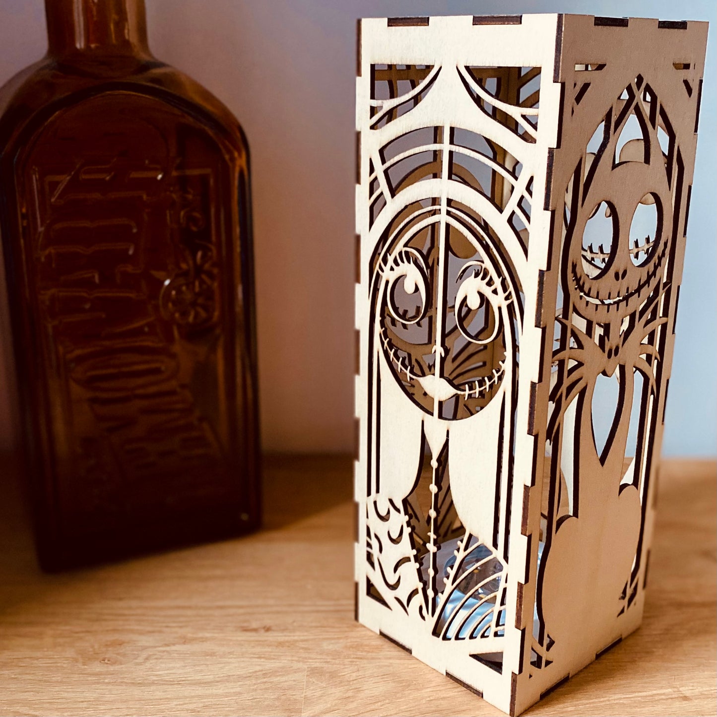 Lampe décorative en bois | Ajourée | Grav' & Vous