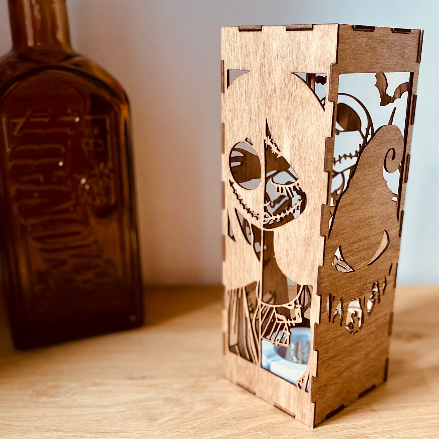 Lampe décorative en bois | Ajourée | Grav' & Vous