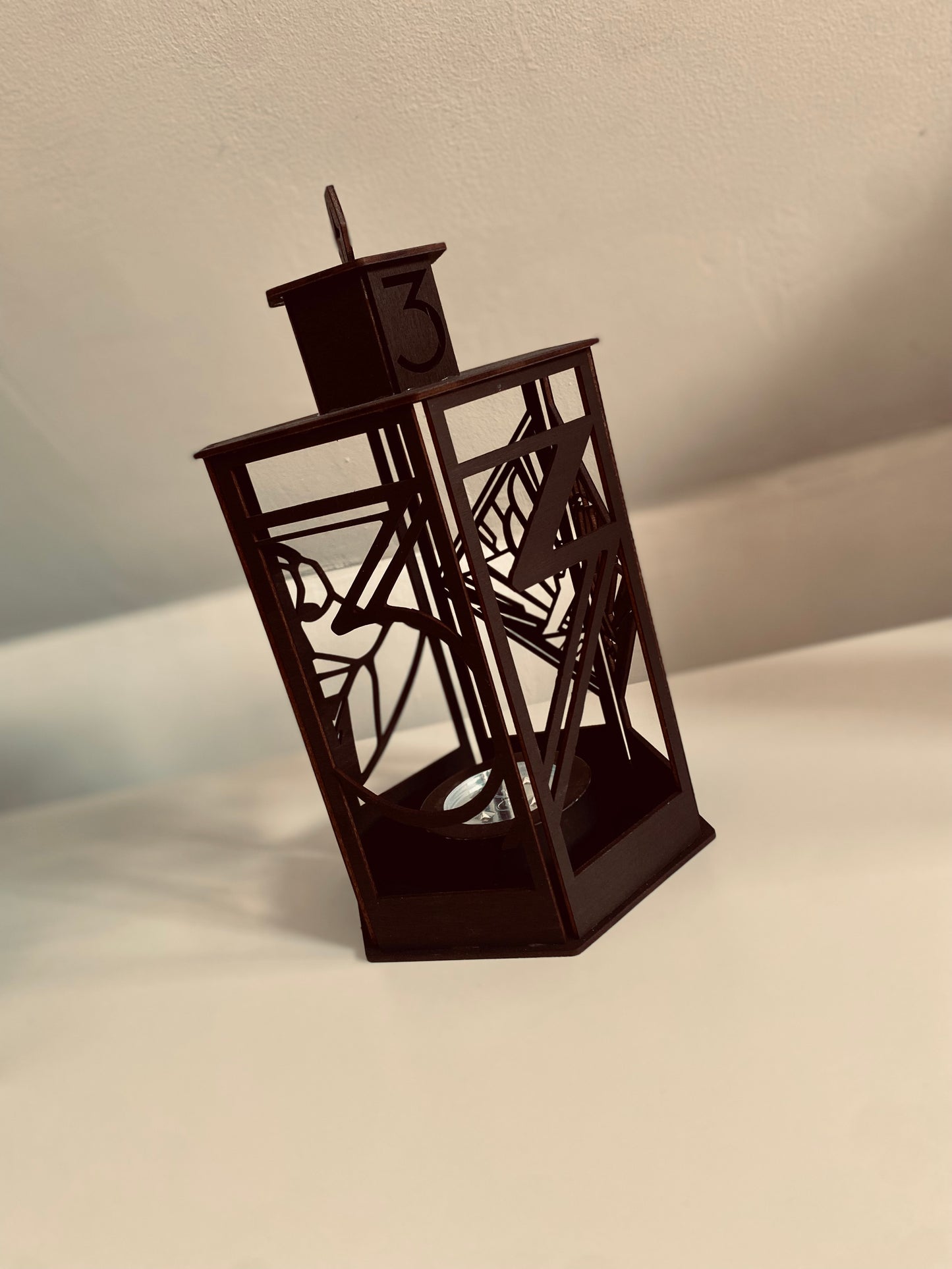 Lanterne Clair Obscur : Expédition 33 | Lampe Bois | Grav' & Vous