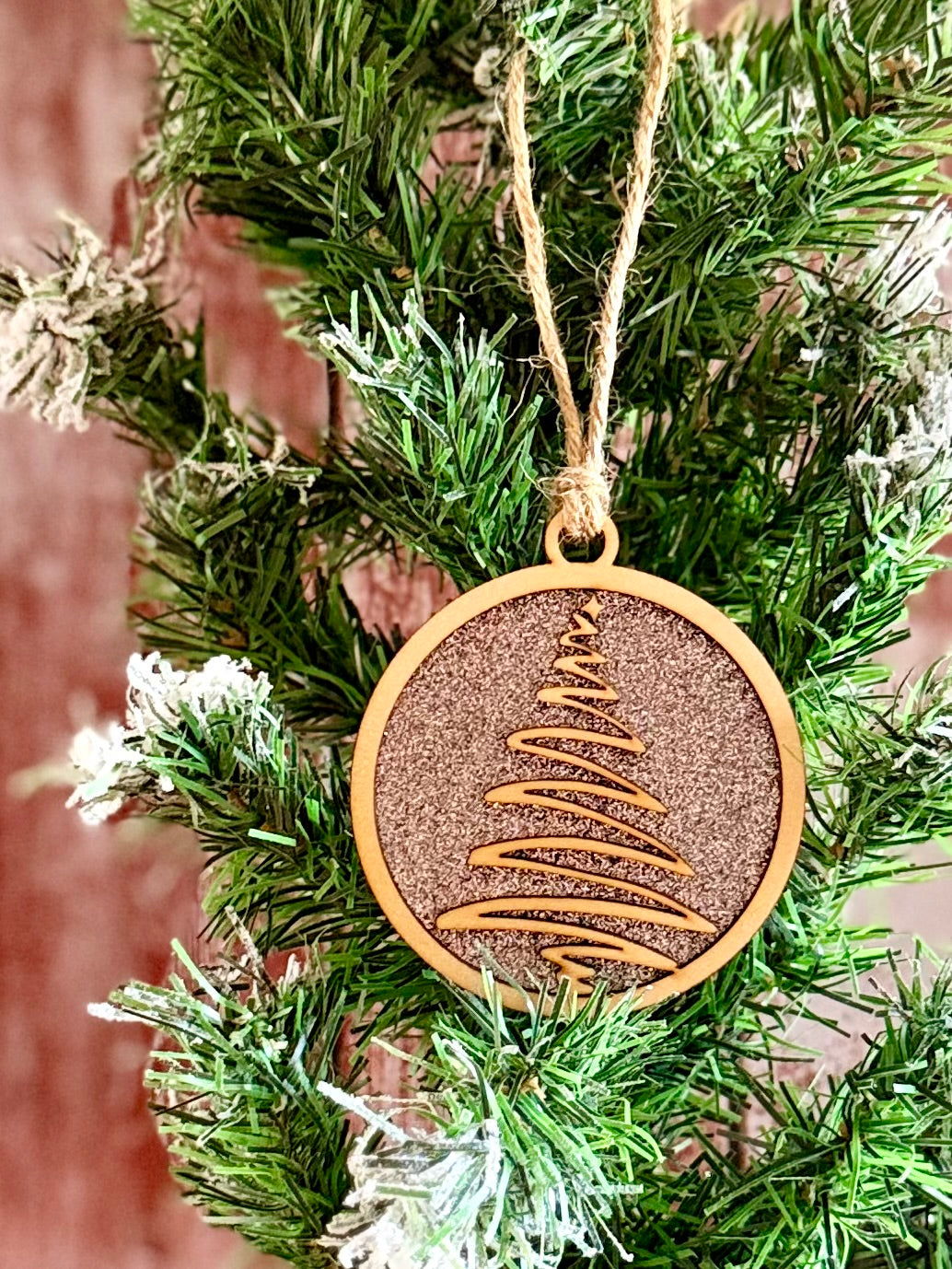 Boule de Noël en bois | Sapin | Grav' & Vous
