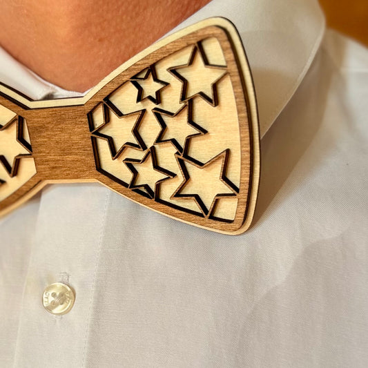 Noeud papillon en bois détail étoile
